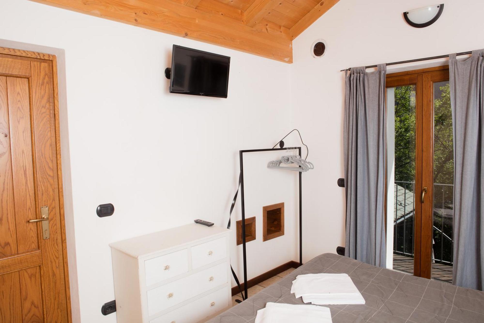 Agriturismo La Fonte Di Mariella Gravedona Exterior photo